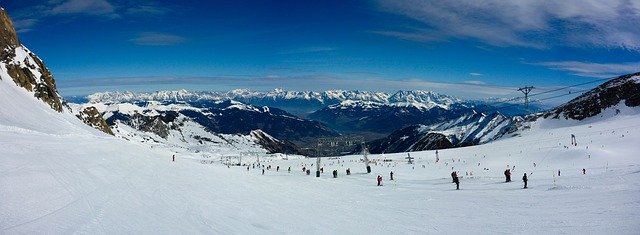 hory, lyžiarske stredisko.jpg